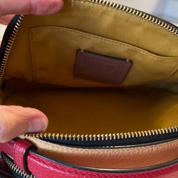 COLLECTIBLE Coach Mickey Mouse X Keith Haring Serena Satchel - Picture 9 of 10